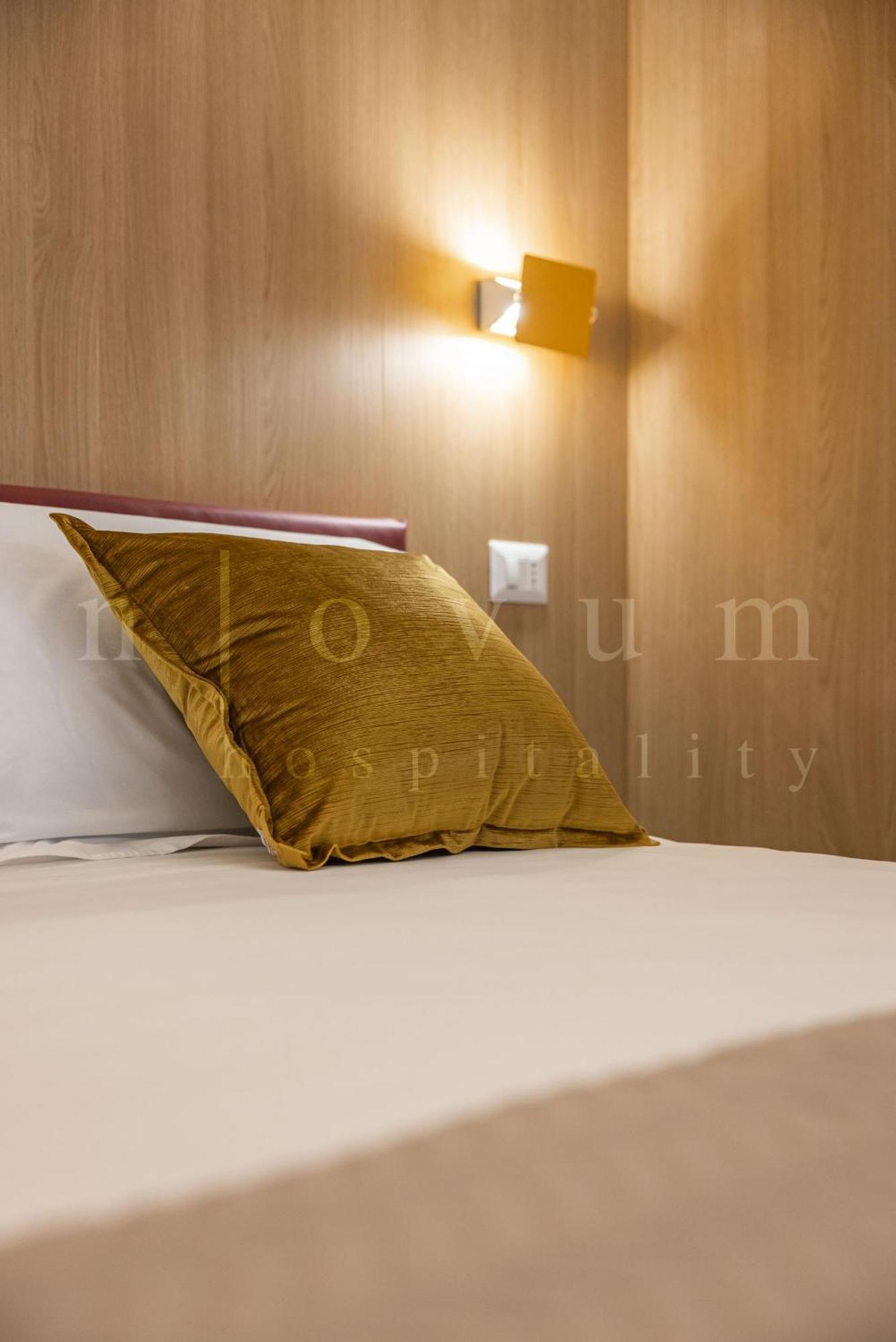 Готель Novum Hospitality Барі Екстер'єр фото